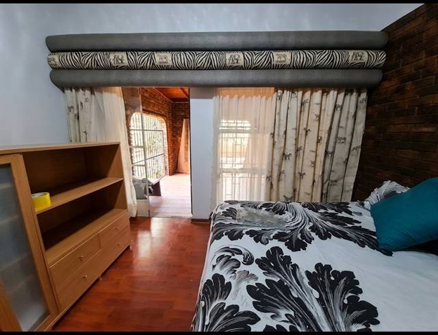 4 BEDROOM HOUSE FOR SALE IN MEYERTON EXT 6